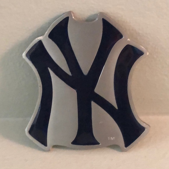 Yankees tm Other - Yankee belt buckle